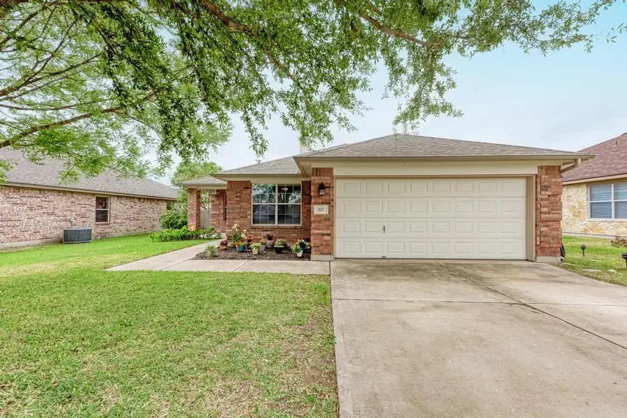 207 Kerley Dr, Hutto, TX 78634 - #2