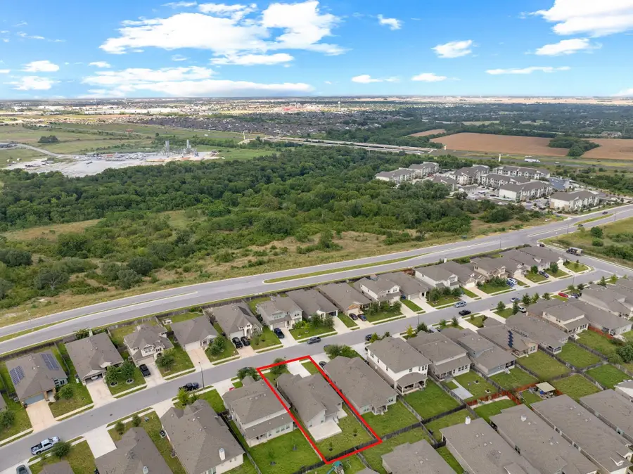 262 Finstown St, Hutto, TX 78634 - #3