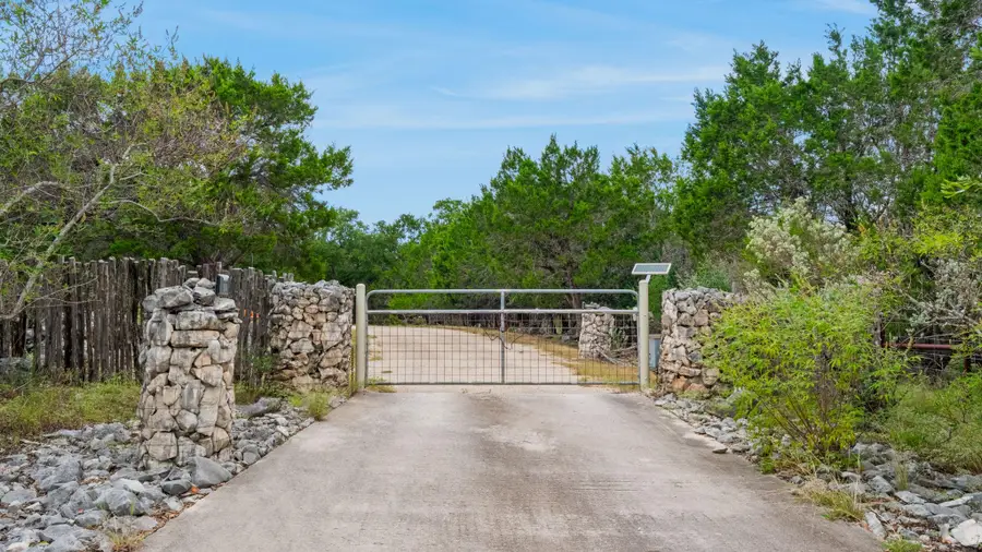 518 Mountain Creek Trail Trl, Boerne, TX 78006 - Image #2