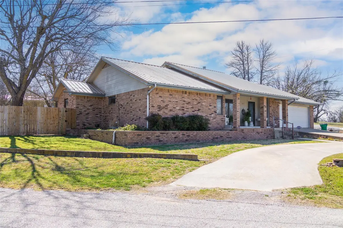 1811 Saylor St, Goldthwaite, TX 76844 - Image #1