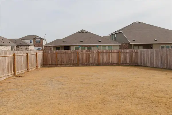 1404 E Aquilla Dr, Leander, TX 78641