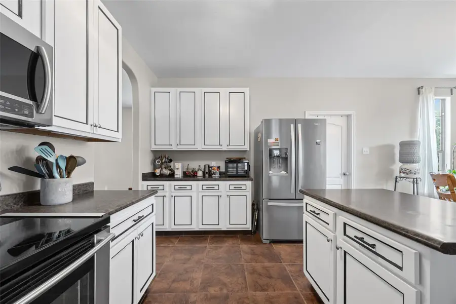 501 Wildwood Dr, Georgetown, TX 78633 - #2