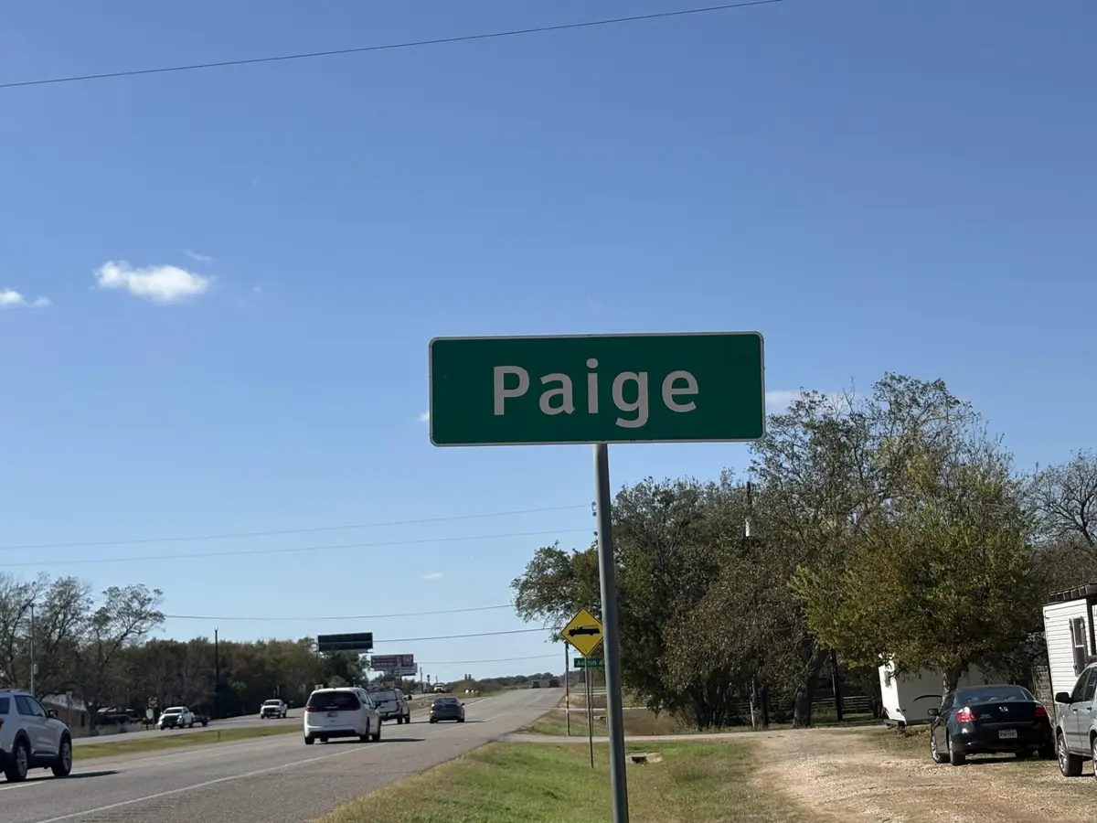 117 Gonzales St, Paige, TX 78659 - #1