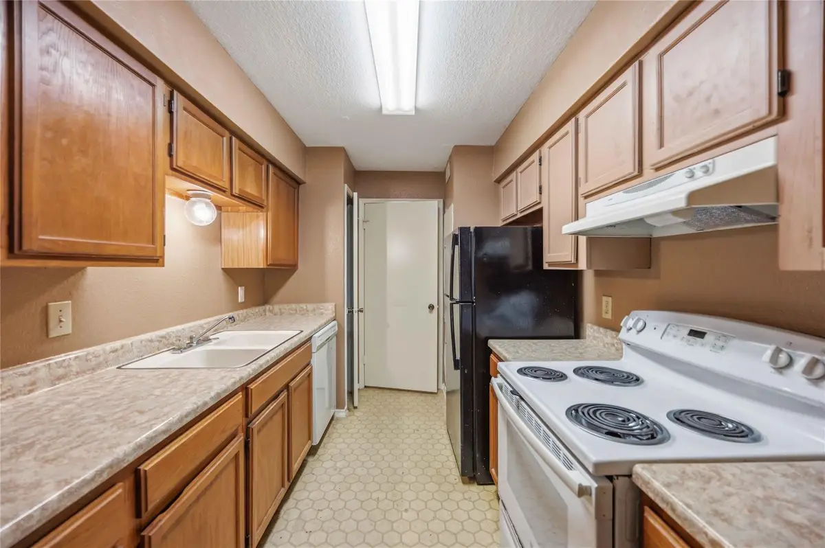 9797 Leawood Blvd #1202, Houston, TX 77099 - #1