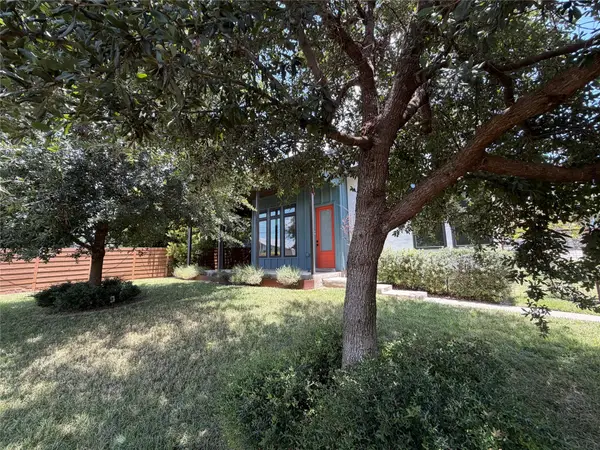 2105 Greenwood Ave #A, Austin, TX 78723
