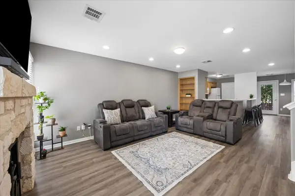 6900 E Riverside Dr #31, Austin, TX 78741
