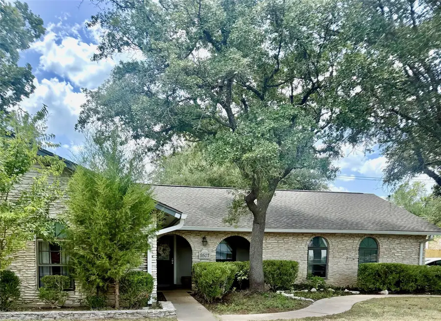 9507 Sherbrooke St, Austin, TX 78729 - #2