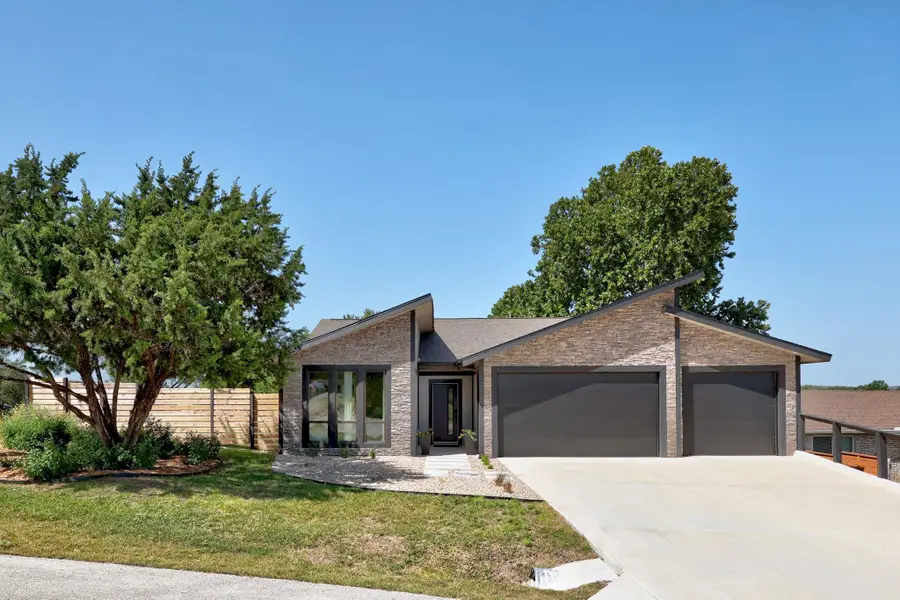 2800 Douglas Cv, Lago Vista, TX 78645 - #2