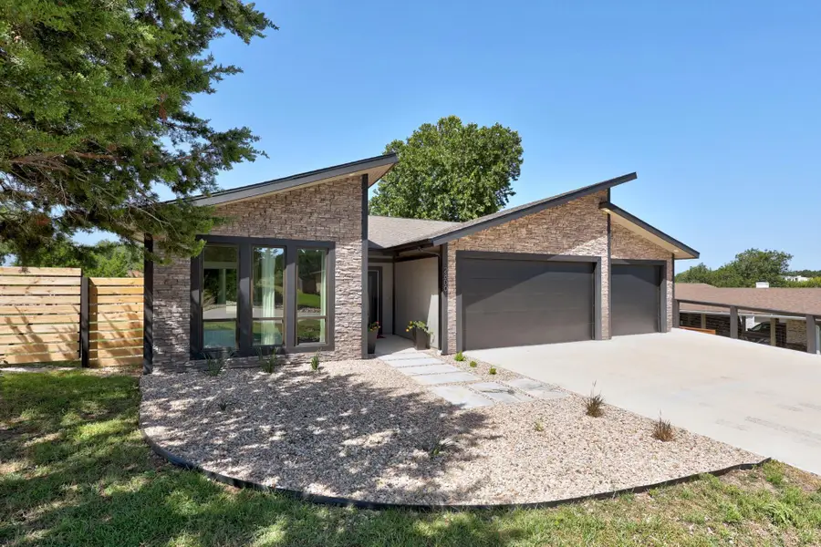 2800 Douglas Cv, Lago Vista, TX 78645 - #3