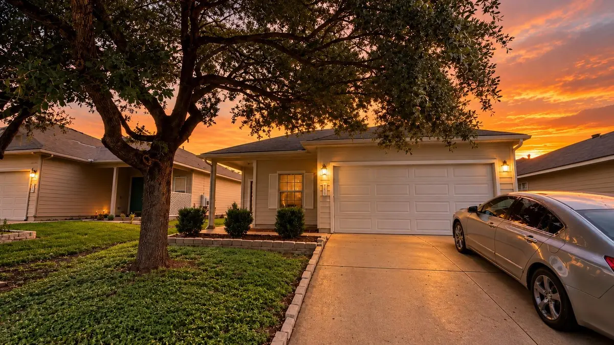 9205 Brents Elm Dr, Austin, TX 78744 - #1