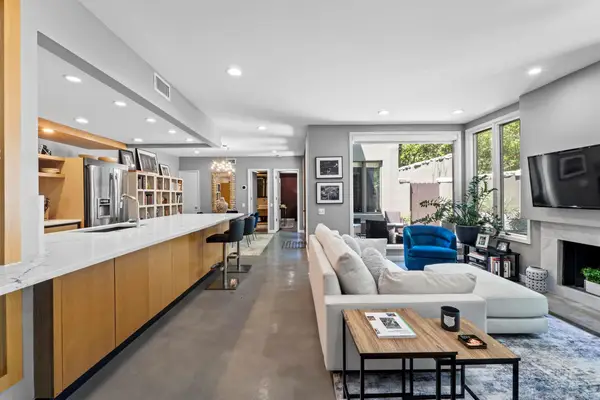 1111 W 12th St #102, Austin, TX 78703