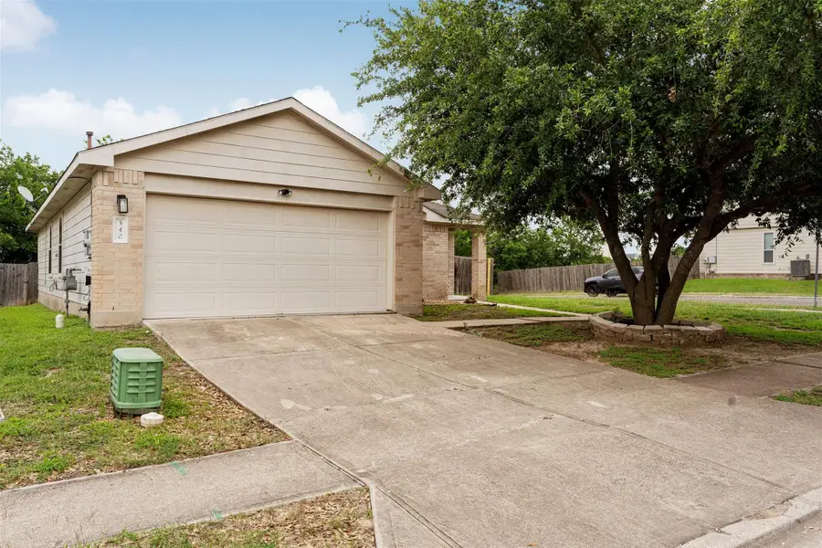 340 Feathergrass Dr, Buda, TX 78610 - #2