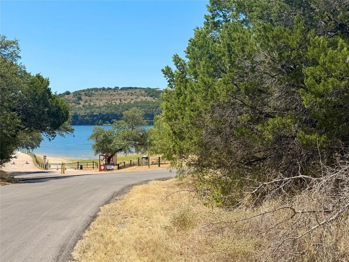 21500 Falcon Ln, Lago Vista, TX 78645 - #1