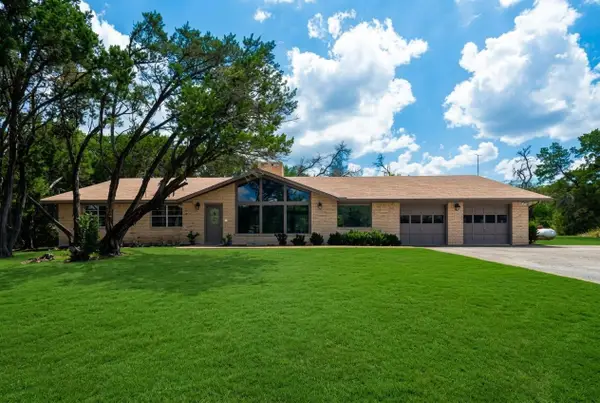 121 Merrywood Ln, San Marcos, TX 78666