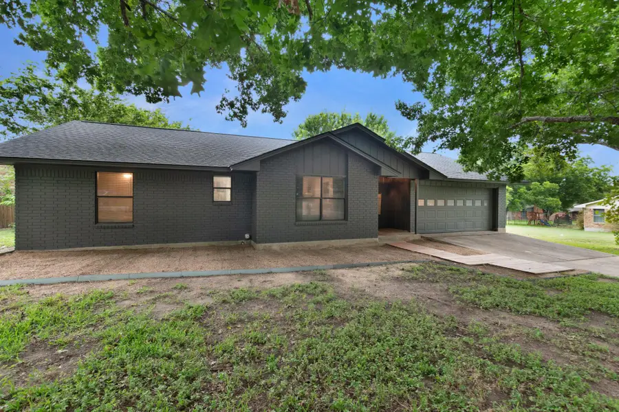 1501 Wofford Dr, Burnet, TX 78611 - #2