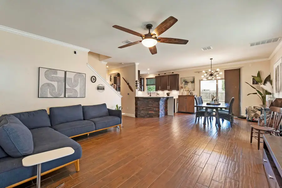 11212 Whitefaulds Dr, Austin, TX 78754 - Image #3