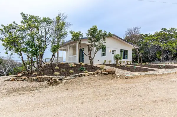 215 Coyote Ln, Burnet, TX 78611