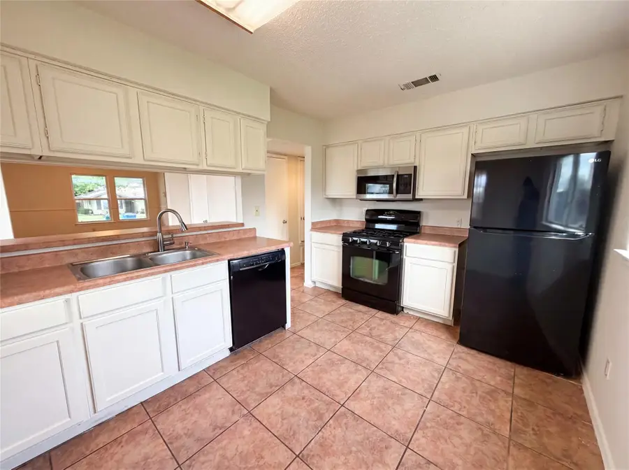 1301 Pitcairn Dr, Pflugerville, TX 78660 - #2