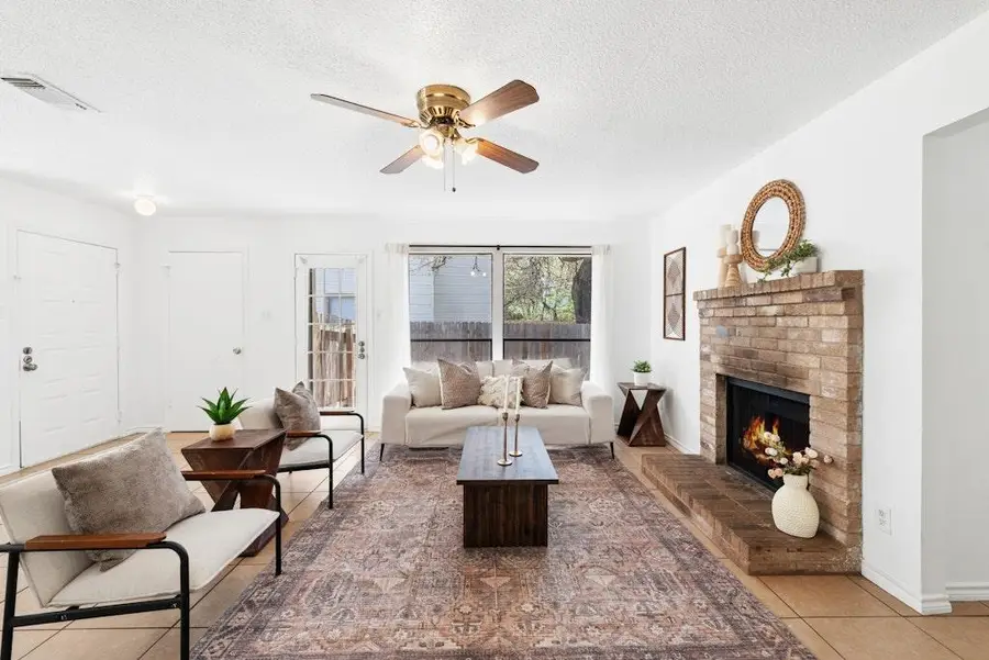 2637 Alcott Ln, Austin, TX 78748 - #2