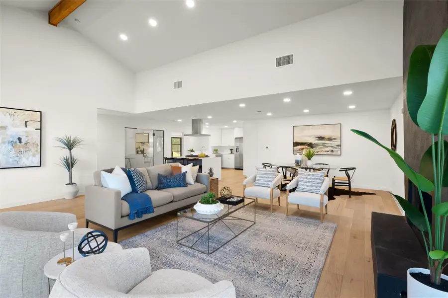 7507 Downridge Dr, Austin, TX 78731 - Image #2