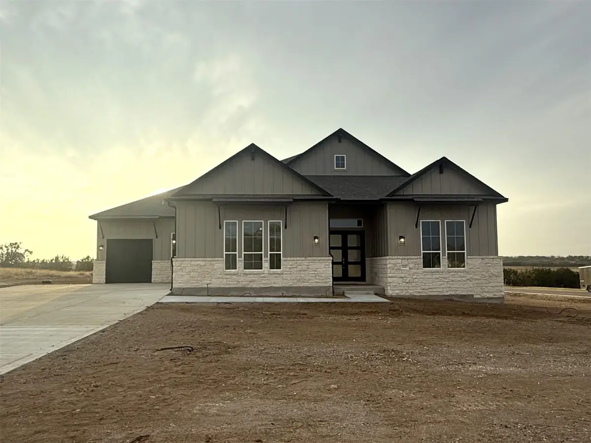 1121 Doelling Dr, Florence, TX 76527 - #1