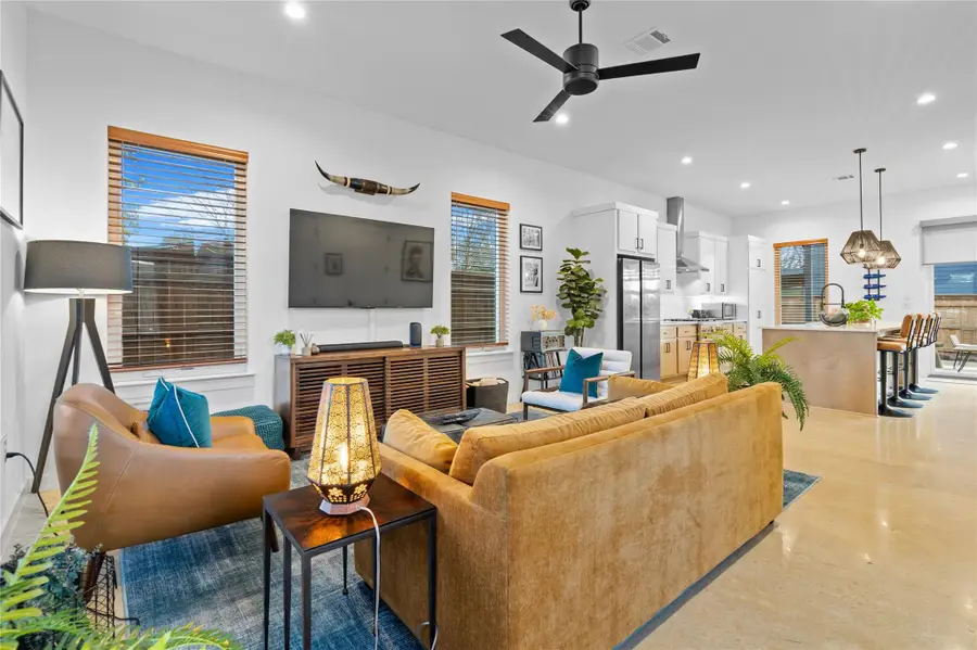 205 W Croslin St #1 and 2, Austin, TX 78752 - Image #3