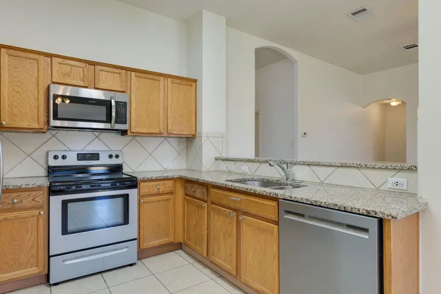 6007 Lone Star Ct, Hutto, TX 78634 - #3