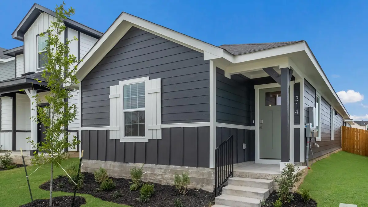 320 Santo Domingo Rd, Bastrop, TX 78602 - #1