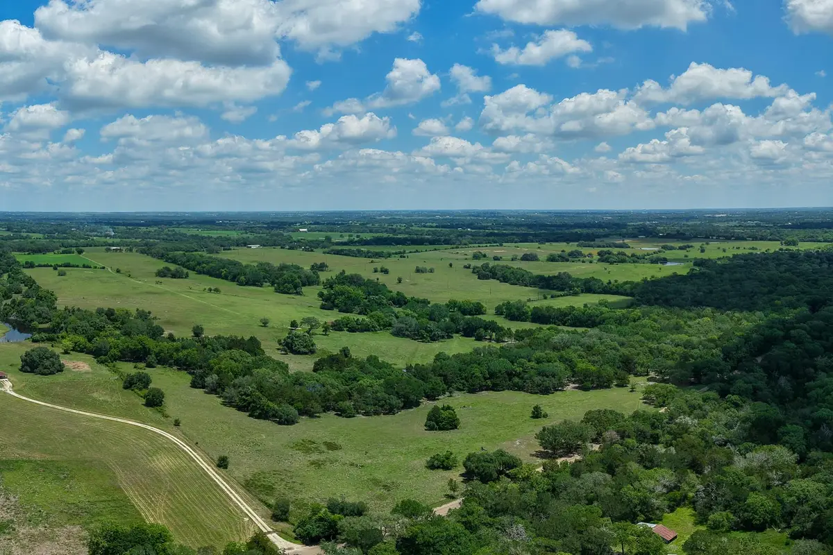 5018 Wolters Rd, Schulenburg, TX 78956 - #1