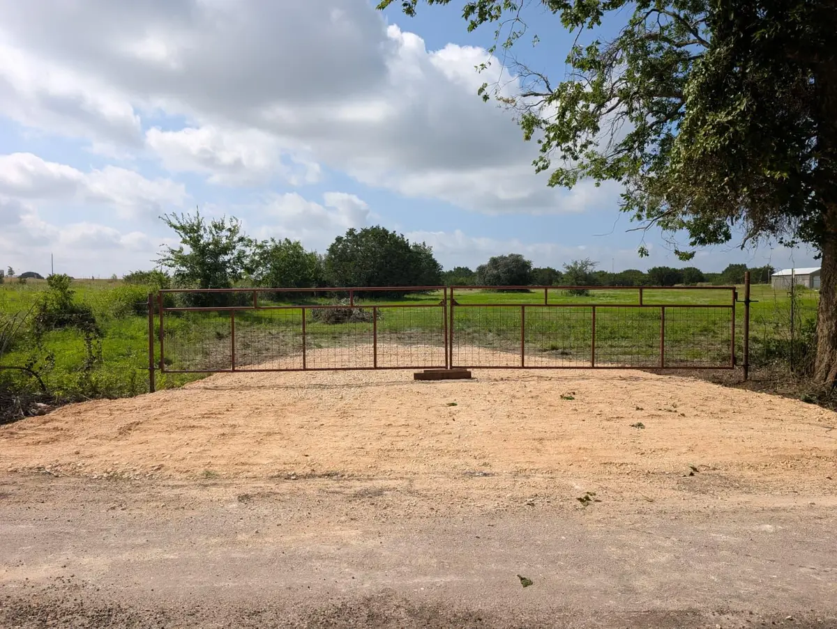 333 County Road 217 St, Florence, TX 76527 - #1