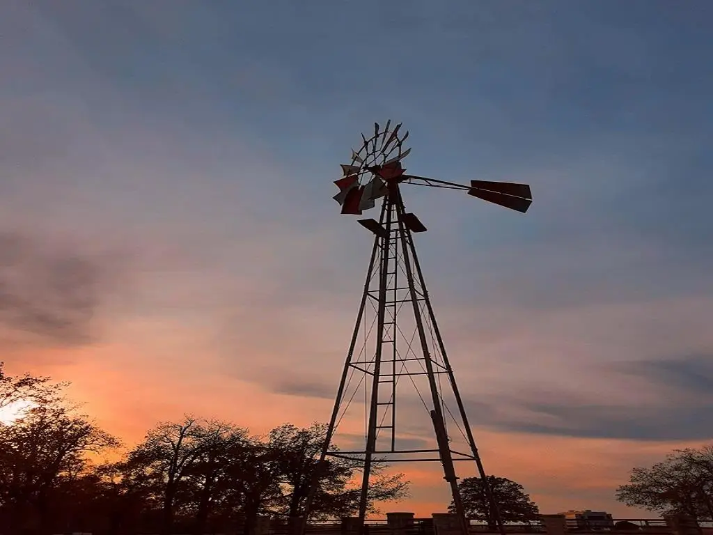 251 Fairview Dr, Rockdale, TX 76567 - Image #1