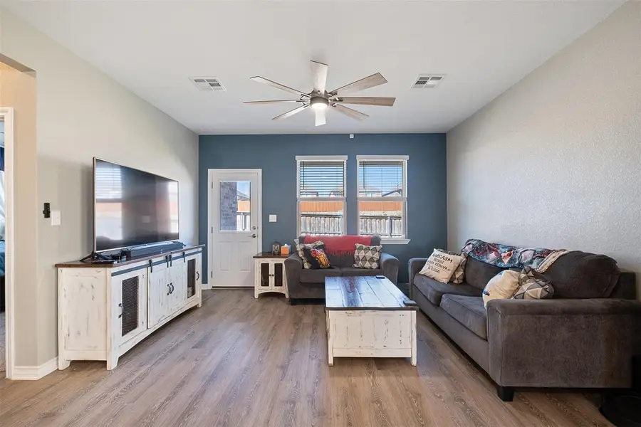 213 Papaya Dr, Buda, TX 78610 - Image #3