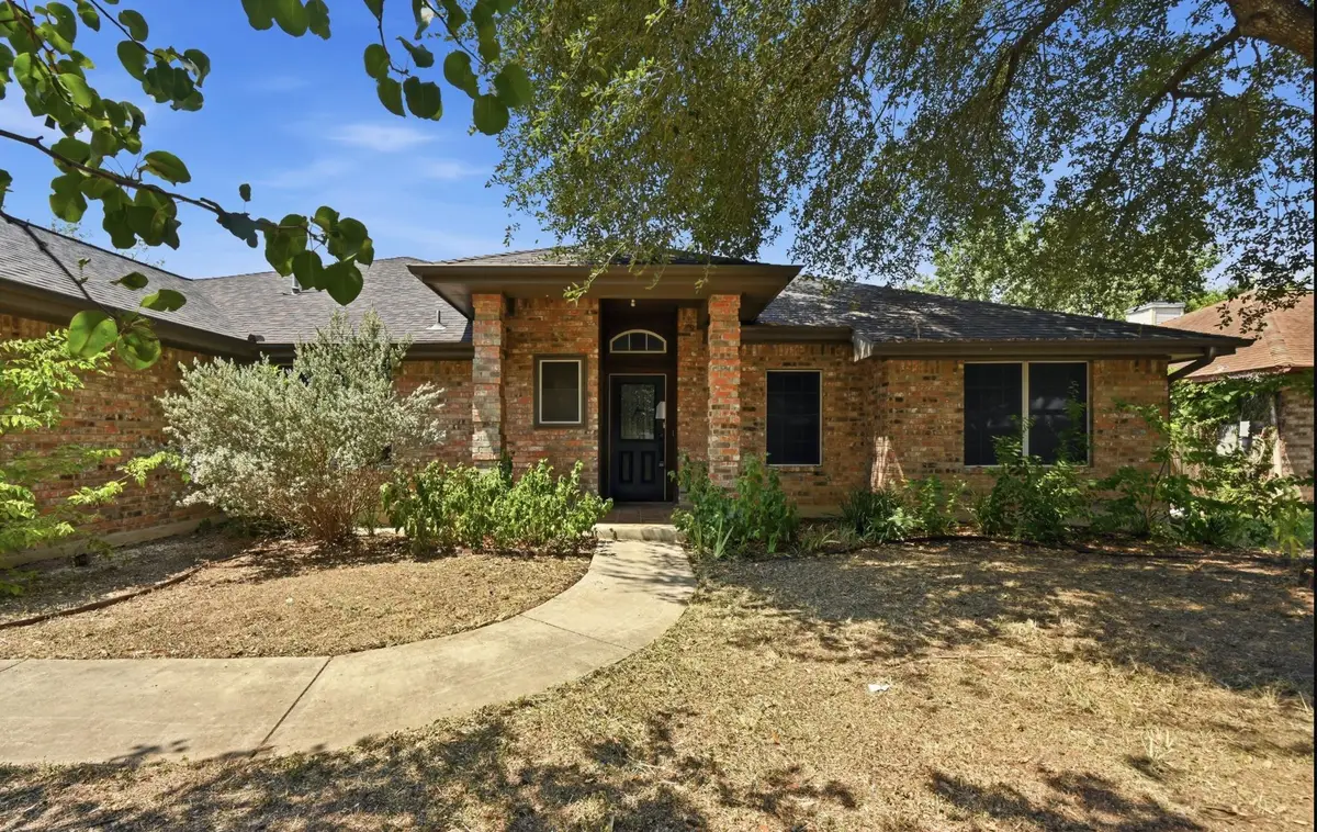 1068 Memorial Cir, New Braunfels, TX 78130 - #1