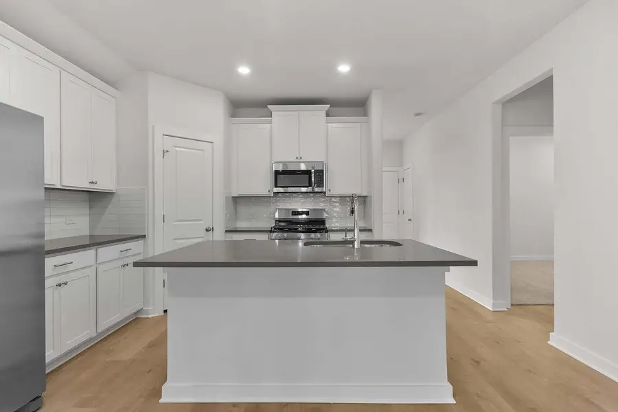 521 Bloomington Loop, Hutto, TX 78634 - Image #3