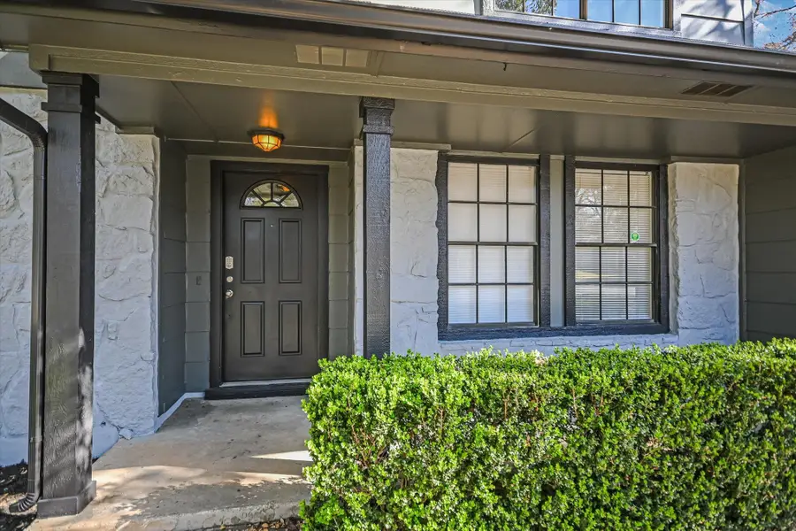 12223 Antoinette Pl, Austin, TX 78727 - Image #2