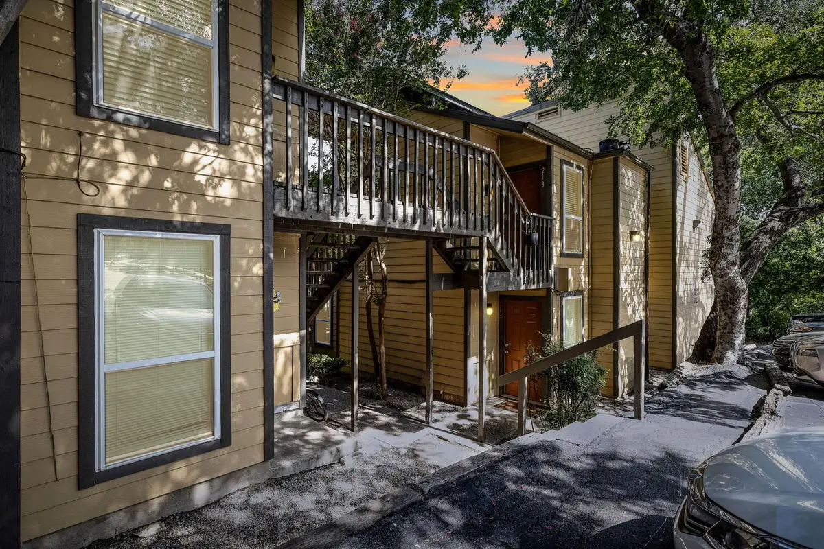 1000 W 26th St #213, Austin, TX 78705 - #1