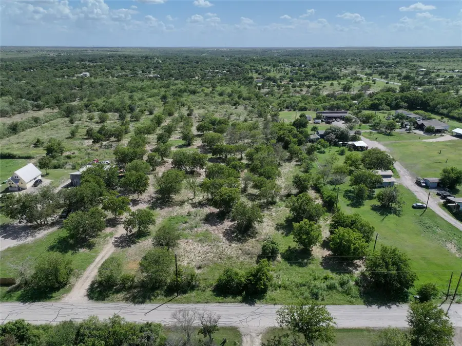 983 Longhollow Rd, Dale, TX 78616 - Image #2