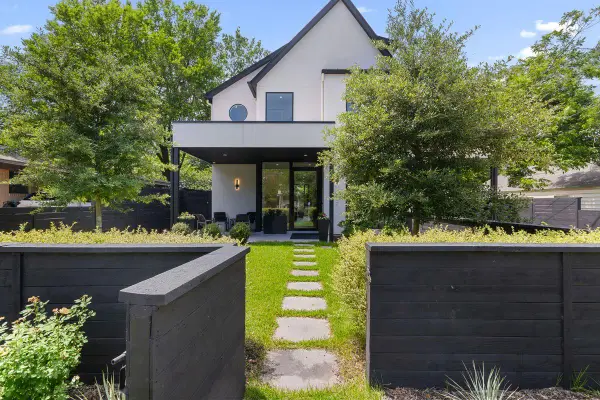 2102 Oxford St, Austin, TX 78704