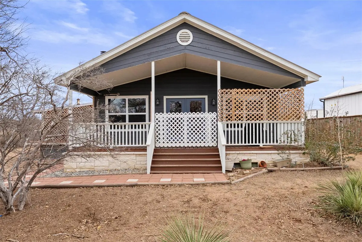 813 Airway St, Kingsland, TX 78639 - Image #1