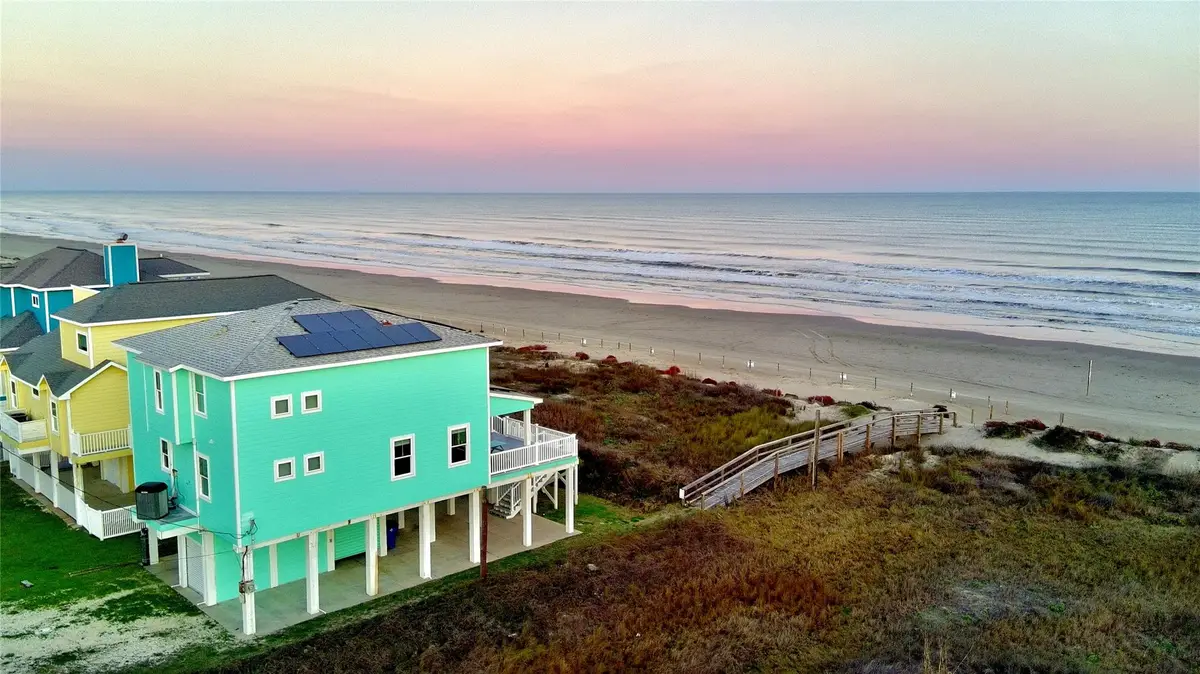 107 Mar Vista Ct, Freeport, TX 77541 - #1