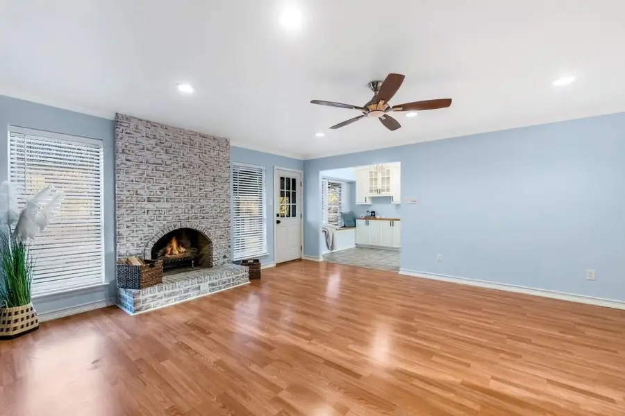 208 Woodmont Dr, Georgetown, TX 78628 - Image #3