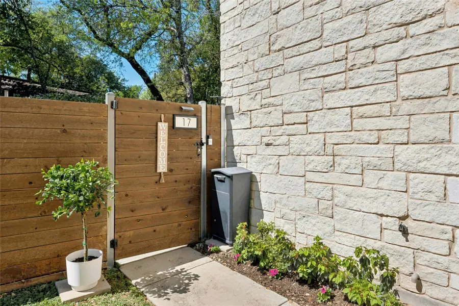 404 W Alpine Rd #17, Austin, TX 78704 - #3