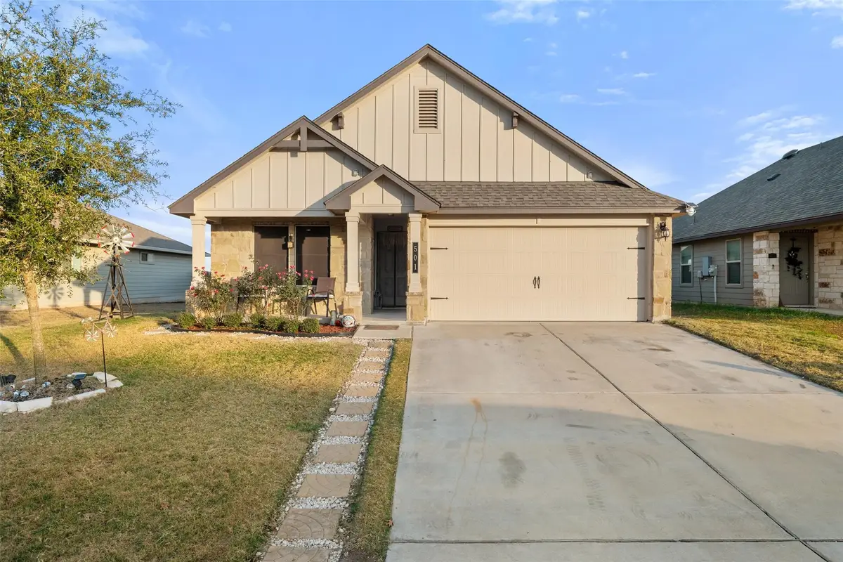 501 Kyra Ln, Taylor, TX 76574 - Image #1