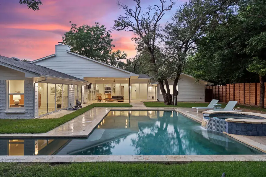 6905 Mesa Dr, Austin, TX 78731 - #2