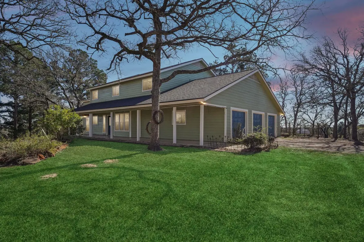 407 Country Ln, McDade, TX 78650 - #1