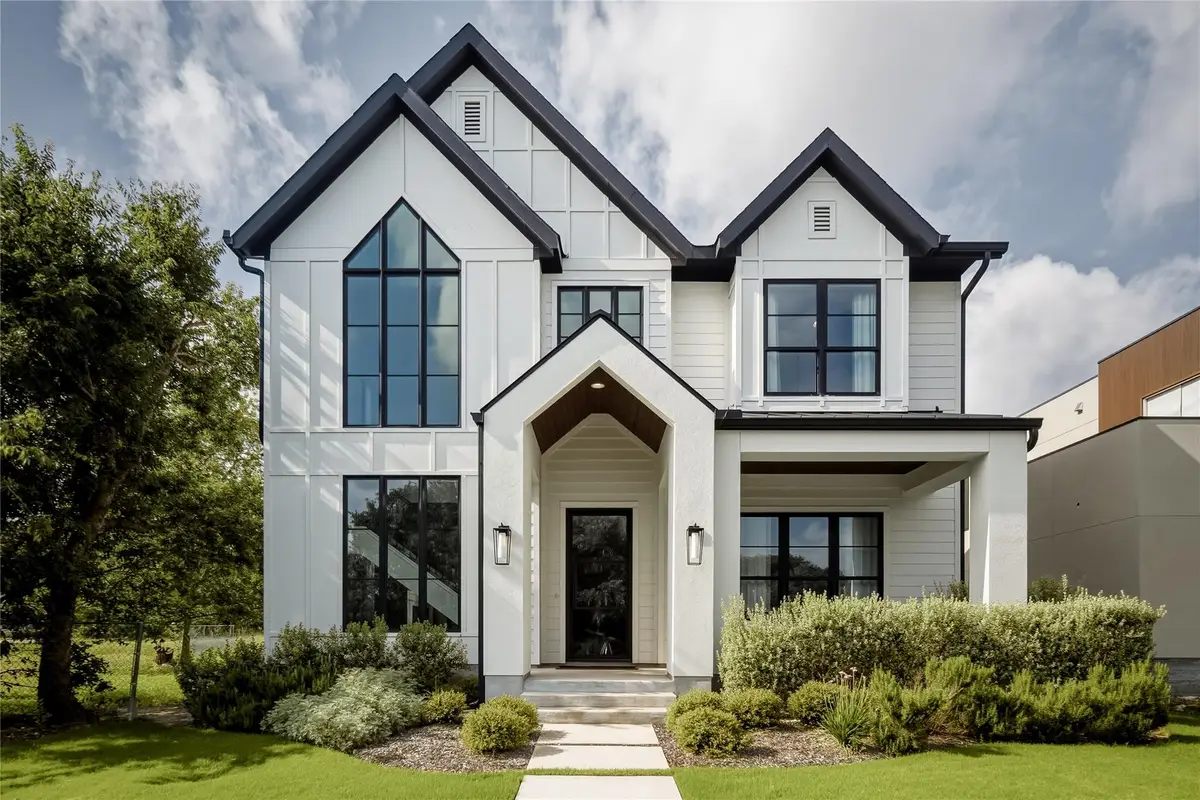 705 W 10th St, Georgetown, TX 78626 - #1