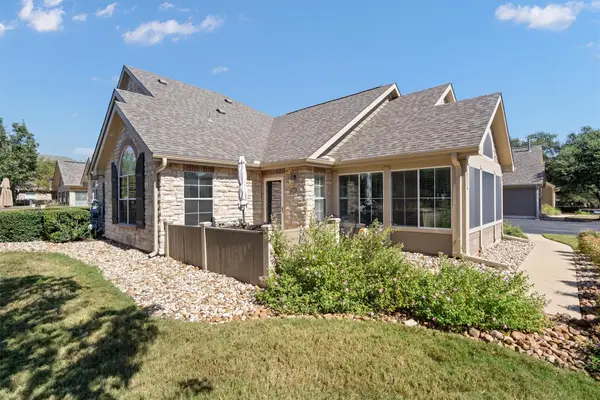 30 Wildwood Dr #32, Georgetown, TX 78633
