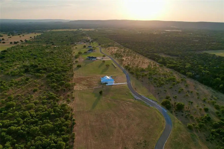 125 Lone Oak Dr, Burnet, TX 78611 - #2