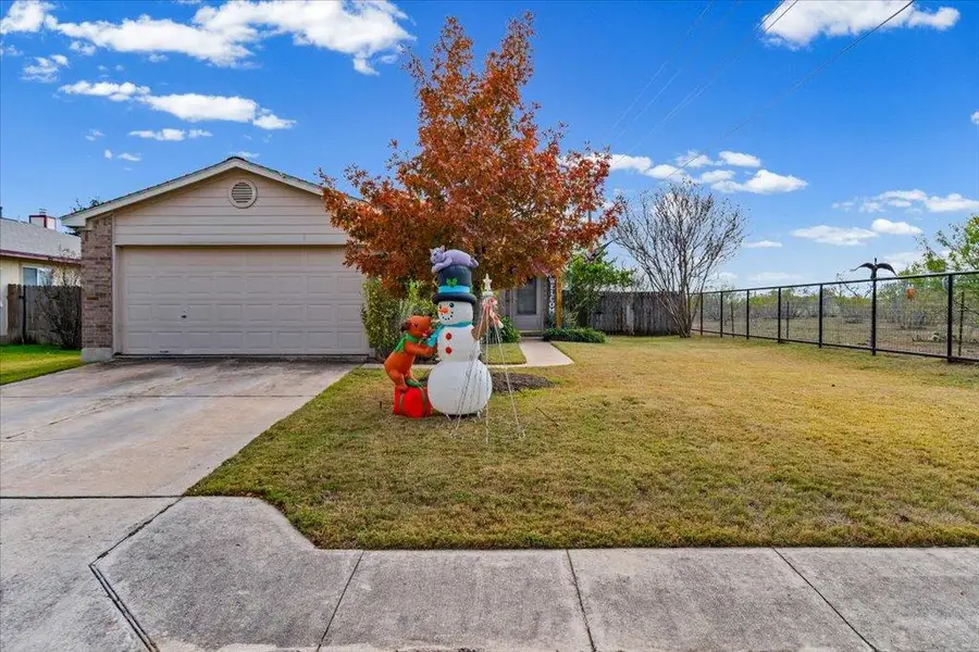 751 Blair Ave, Bastrop, TX 78602 - Image #2