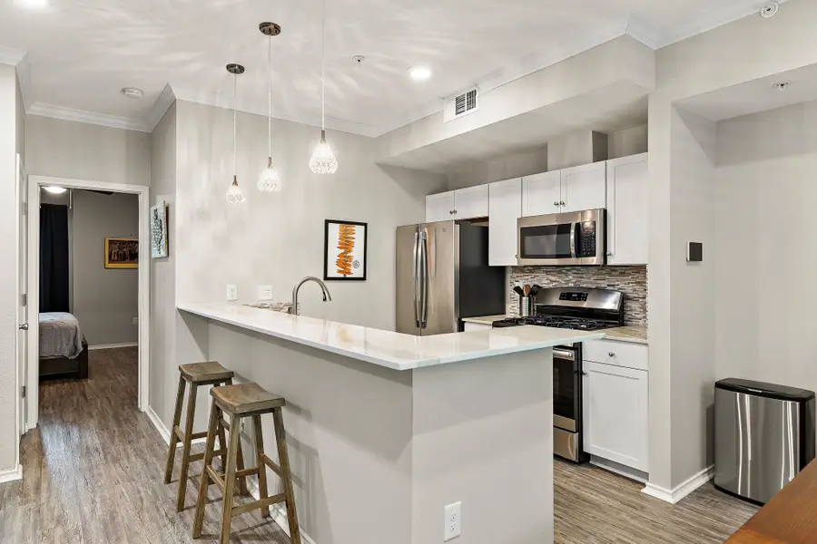 3839 Dry Creek Dr #106, Austin, TX 78731 - #2